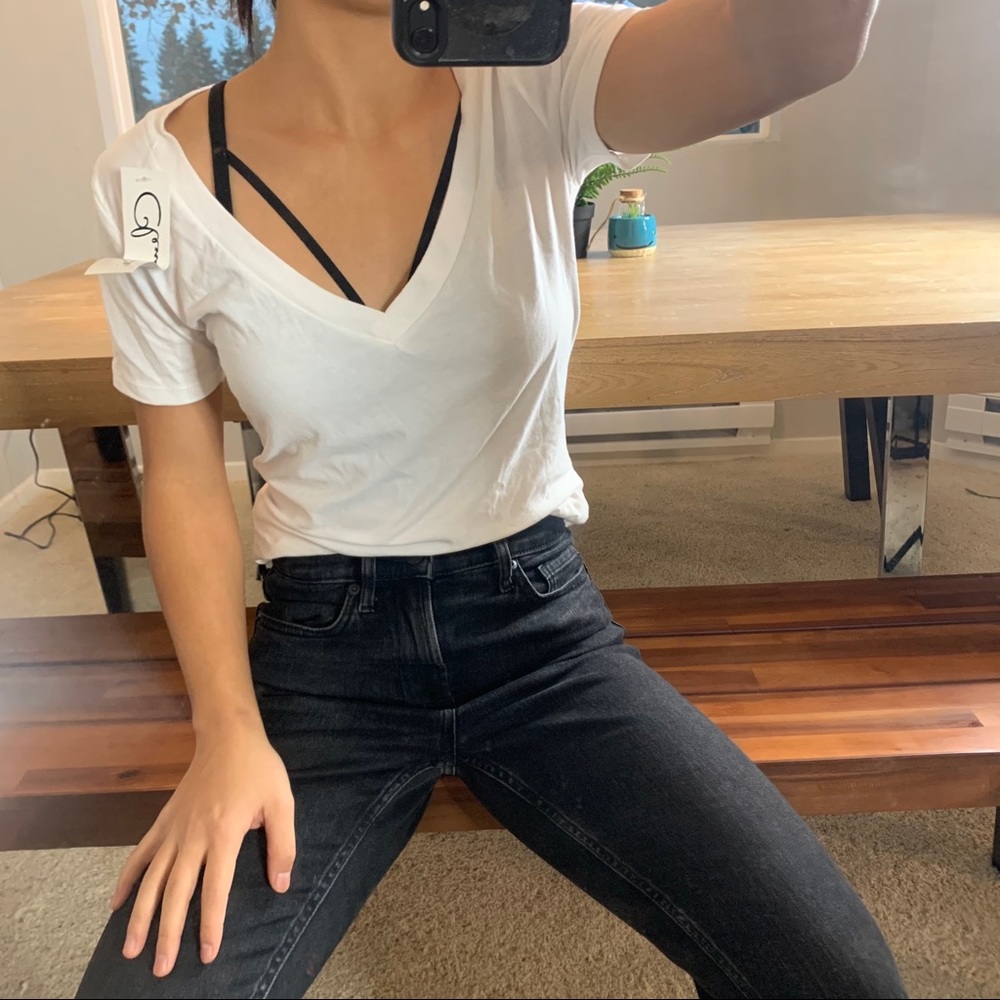 NWT White Tshirt Small Vneck